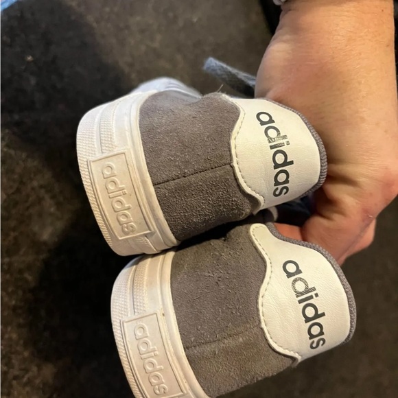 Adidas Kid's Daily 2.0 Suede Gray White Size 4y - Picture 7 of 7